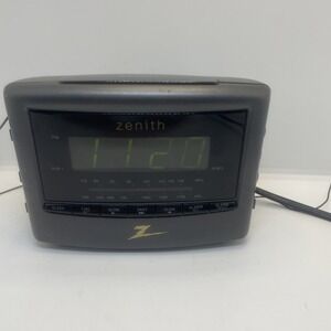 Vintage 90's Zenith Z124B AM FM Dual Alarm Clock Radio Working Condition Tested